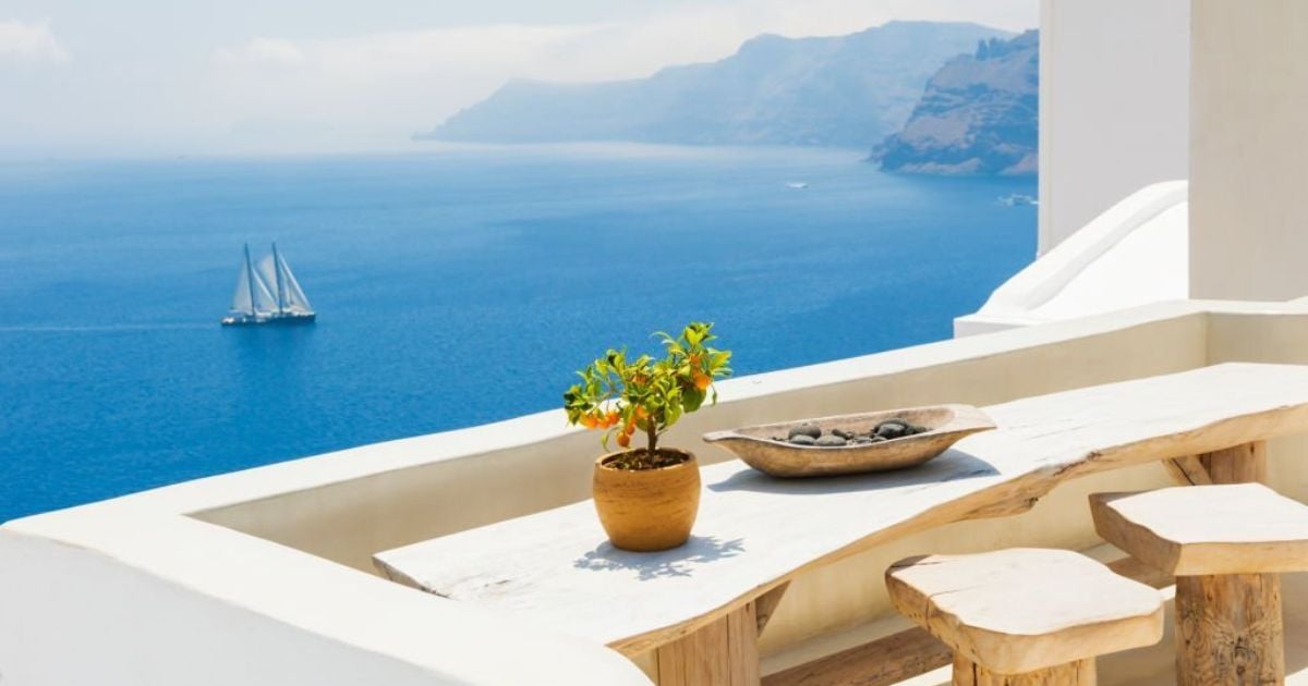 20 Meanings About Dreaming of a Hotel