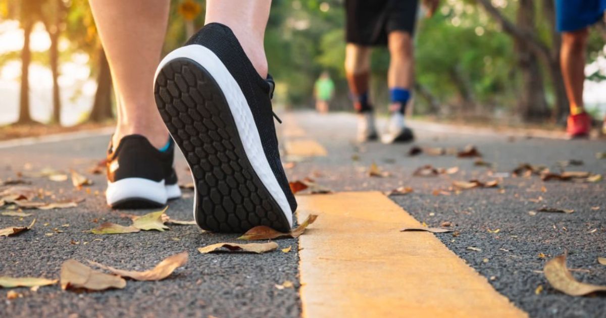 18 Meanings When You Dream Of Walking