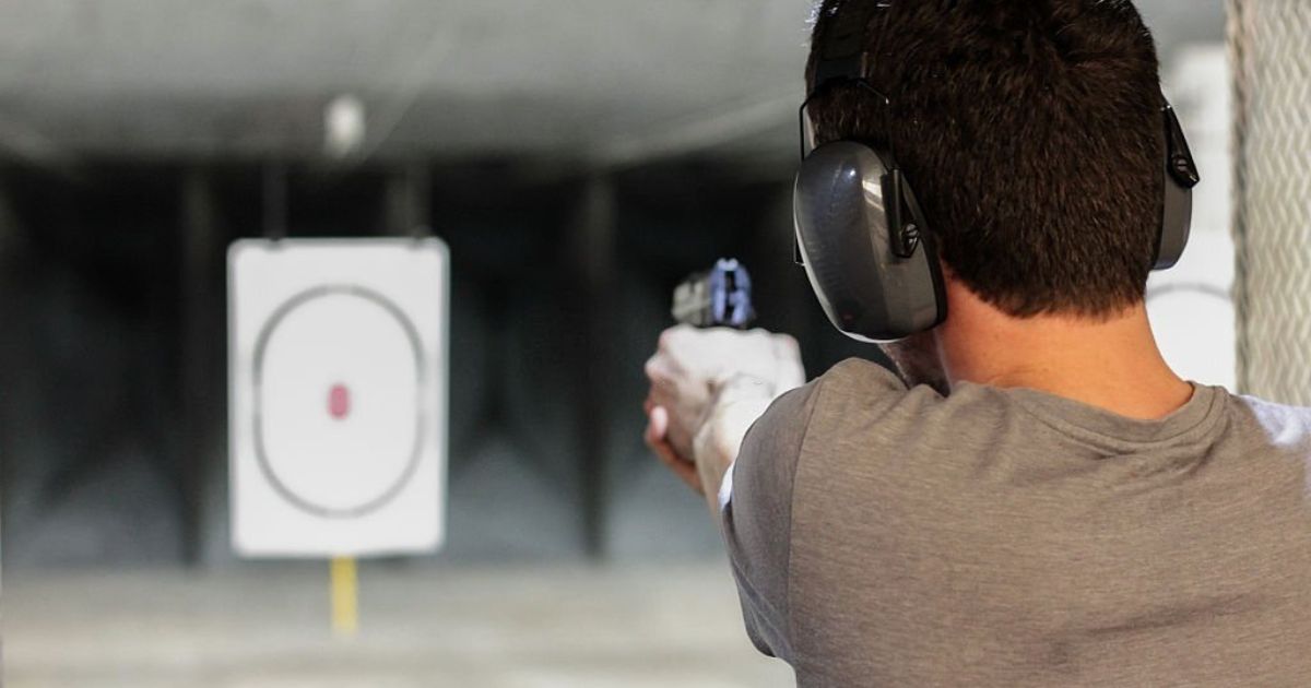 22 Meanings When You Dream About Shooting
